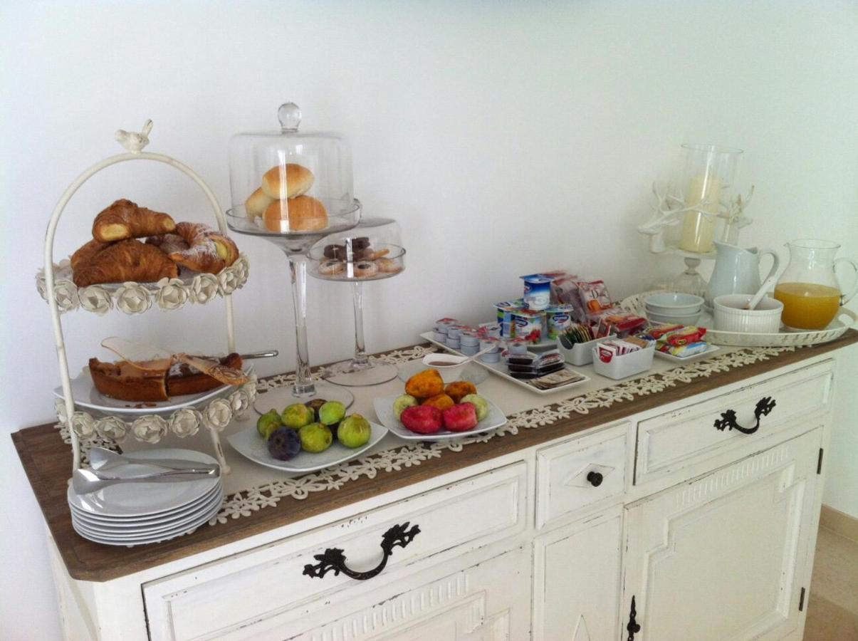 B&B Villa Cinzia Torre Santa Sabina Bagian luar foto