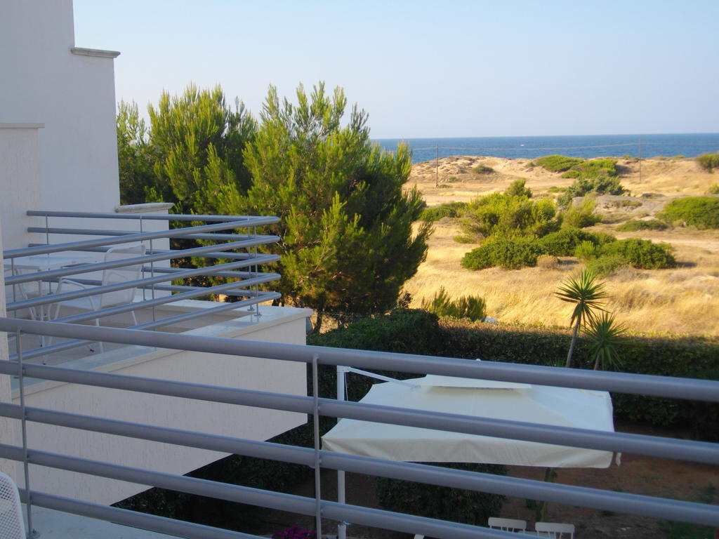 B&B Villa Cinzia Torre Santa Sabina Bagian luar foto