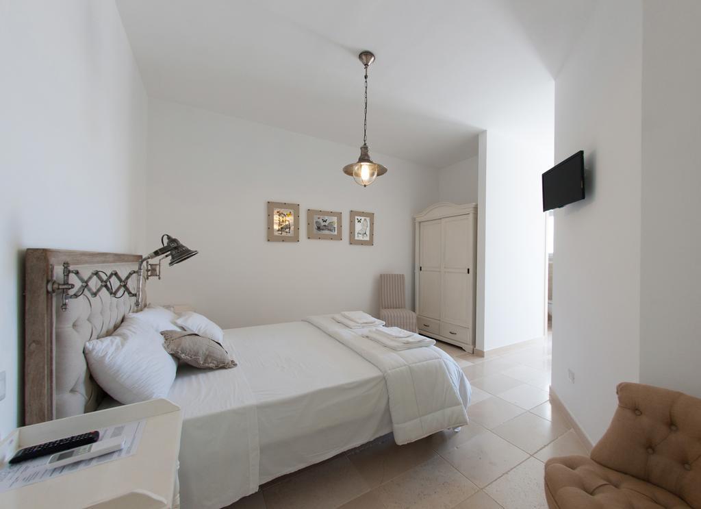 B&B Villa Cinzia Torre Santa Sabina Bagian luar foto
